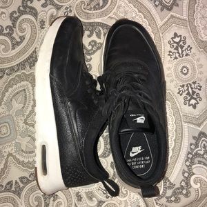 Great condition Nike Air Max Thea